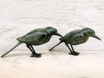 Beeldje - A pair of bronze birds - Brons, Antiek en Kunst