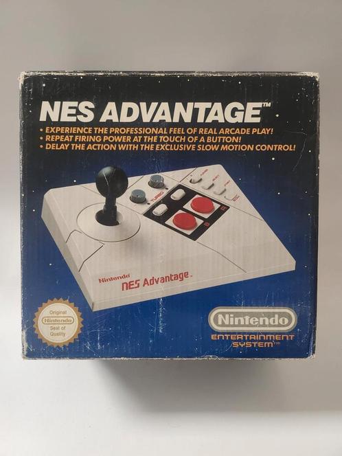 NES Advantage Controller in doos Nintendo NES, Games en Spelcomputers, Games | Nintendo NES, Zo goed als nieuw, Ophalen of Verzenden