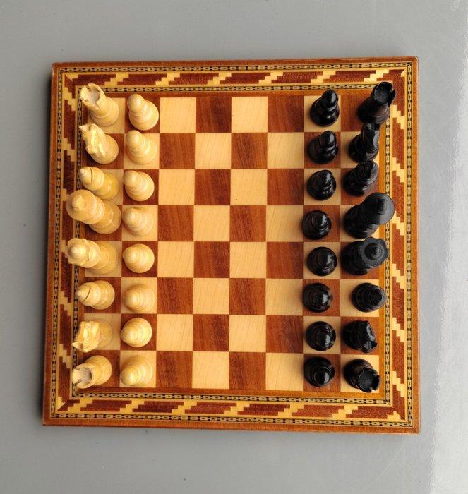 Schaakspel - in legno con scacchiera intarsiata – Italia,, Antiek en Kunst, Curiosa en Brocante