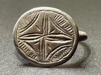Middeleeuwen, kruisvaardersperiode Zilver Ring met een, Antiek en Kunst
