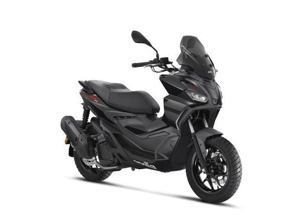 Veiling - APRILIA SR GT URBAN 200 CC MY25 BLACK NIEUW, Motoren, Motoren | Aprilia