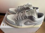 Air Jordan - Air Jordan 1 Low - Sneakers - Maat: EU 42, Nieuw