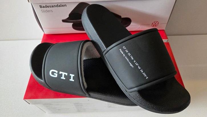 Slippers Badsandalen VW GTI Origineel Nieuw maat 37/38, Auto-onderdelen, Verlichting, Nieuw, Verzenden