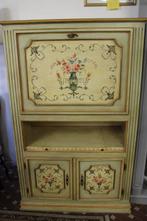 Vitrinekast - Walnoot - kast of armoire, Antiek en Kunst