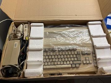 Commodore Amiga 500 Plus - Computer (1)