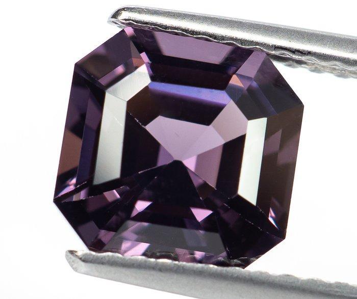 Zonder Minimumprijs Spinel - 2.28 ct - Antwerp Laboratory, Handtassen en Accessoires, Edelstenen