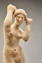 Romain antique Marbre Statue emblématique de Vénus