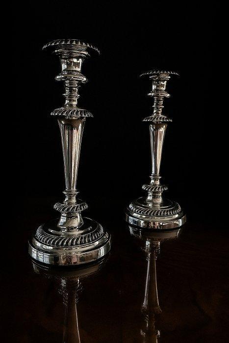James Deakin & Sons ca. 1900 - Kandelaar (2) - Verzilverd, Antiek en Kunst, Antiek | Meubels | Tafels