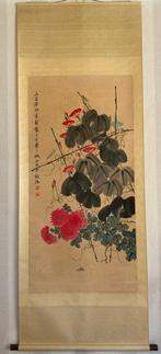 EEN CHINEES BLOEMENSCHILDERIJ, INKT EN KLEUR OP PAPIER,