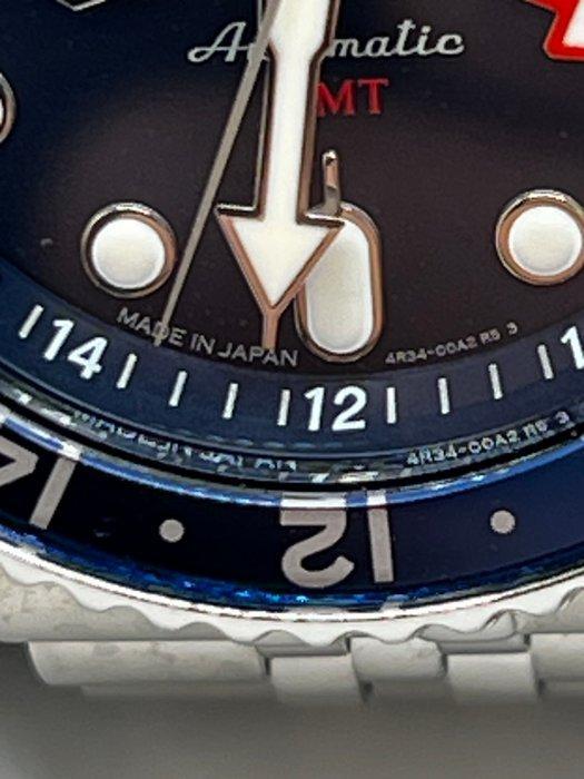 Seiko - 5 Sports GMT - Zonder minimumprijs - 4R34-00A2 R5 -, Bijoux, Sacs & Beauté, Montres | Anciennes | Antiquités