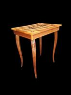 Side Table with Music Box - Dressoir - Hout