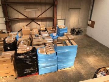 Veiling - 1 Pallet Mix Overstock Amaz Lighting 154pcs RP 825 beschikbaar voor biedingen