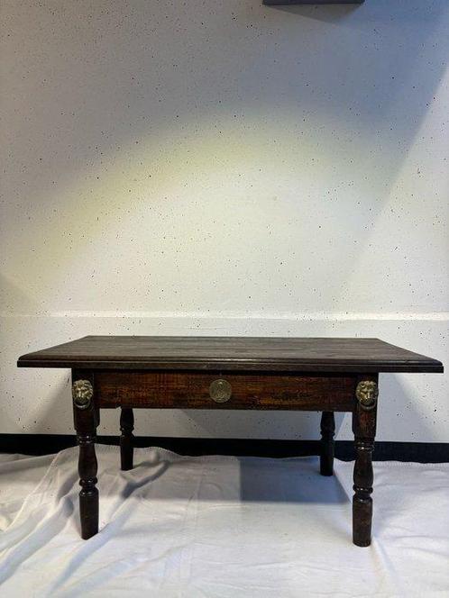 Table - Ancienne table avec des têtes de lions et un, Antiek en Kunst, Curiosa en Brocante