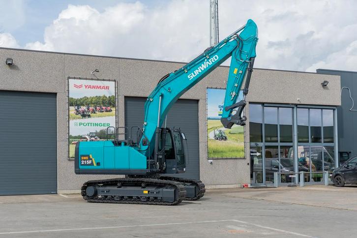 Sunward SWE 215F | Graafmachine | 175 pk, Articles professionnels, Machines & Construction | Grues & Excavatrices