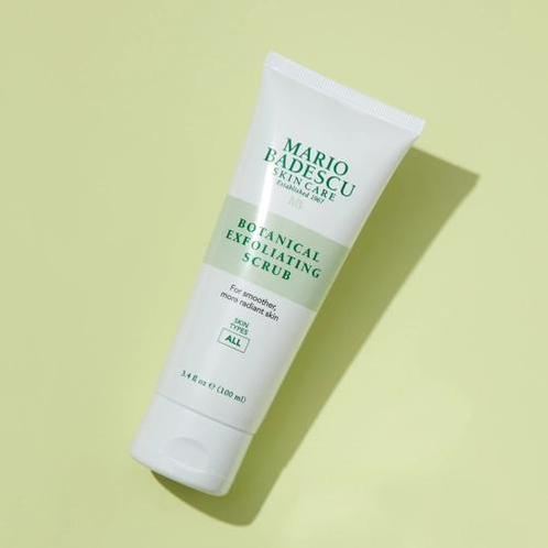 Mario Badescu Botanical Exfoliating Scrub, Handtassen en Accessoires, Uiterlijk | Lichaamsverzorging, Nieuw, Verzenden