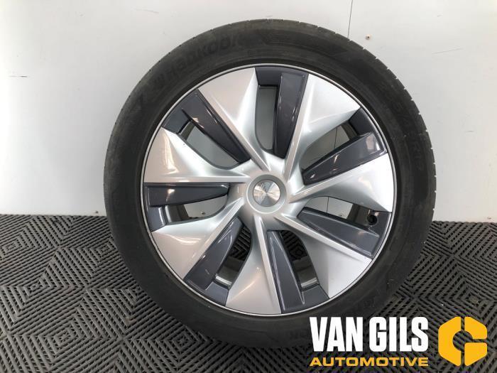 Velg + Band Tesla Model Y O325413, Auto-onderdelen, Ophanging en Onderstel