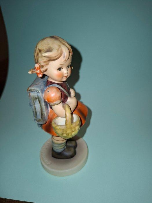 Goebel - Beeldje - M.I. Hummel schoolmeisje 81 - TMK5 -, Antiquités & Art, Curiosités & Brocante