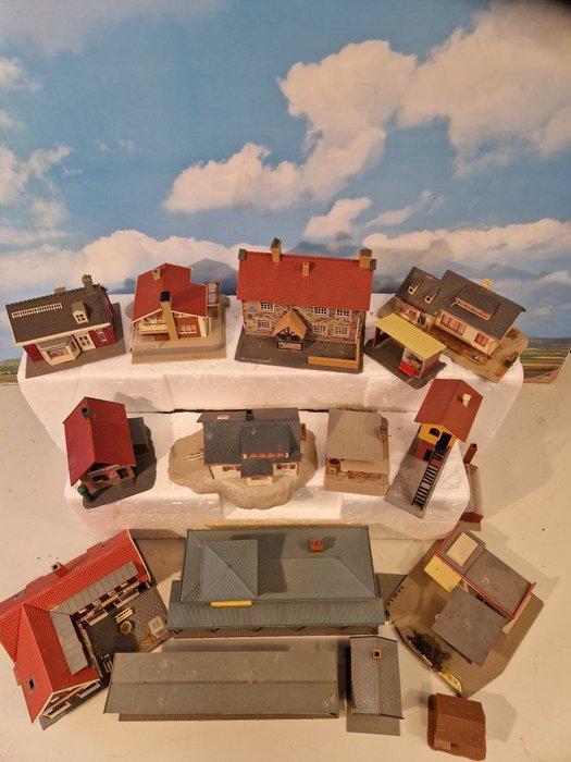 Pola, Faller, Kibri H0 - 551 - Modeltreingebouwen (16) -, Hobby & Loisirs créatifs, Trains miniatures | HO