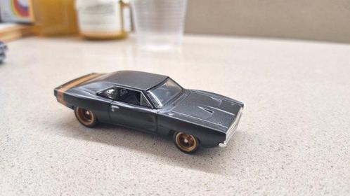 Hot Wheels 1:64 - Modelauto (3) - Ford Mustang GT500/ Dodge, Hobby en Vrije tijd, Modelauto's | 1:5 tot 1:12