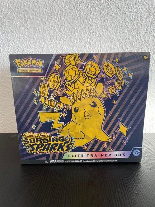 The Pokémon Company - 1 Sealed box - Surging Sparks Elite, Hobby en Vrije tijd, Verzamelkaartspellen | Pokémon