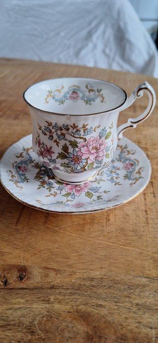 Royal Albert, Royal Staffordshire - Kop en schotel (20) -, Antiek en Kunst, Antiek | Meubels | Tafels
