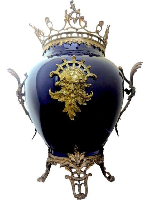 In the style of Sèvres - Jardinière - Ormolu, Antiek en Kunst, Antiek | Overige Antiek