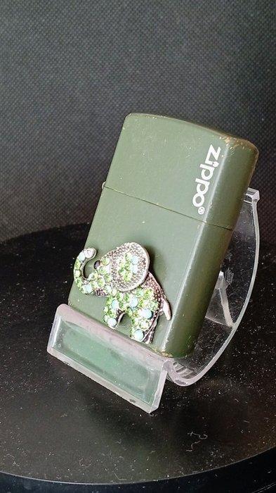 Zippo - Green Elephant - Sans Prix de Réserve - Briquet de, Verzamelen, Rookartikelen, Aanstekers en Luciferdoosjes