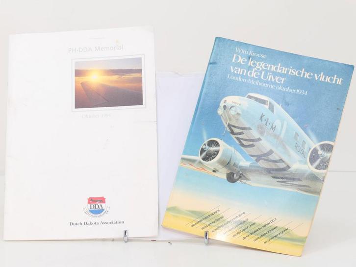 Set van 2 luchtvaartboeken: PH-DDA Memorial en De legenda..., Hobby & Loisirs créatifs, Modélisme | Autre, Enlèvement ou Envoi
