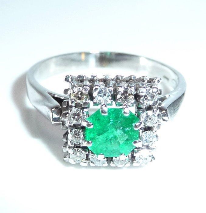 Ring - 14 karaat Witgoud - 0.86ct. tw. Diamant (Natuurlijk), Handtassen en Accessoires, Ringen