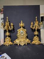 Klok en garnituur set (3) Lodewijk XVI-stijl - Verguld brons