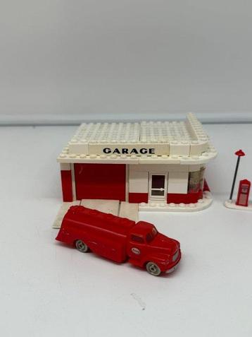 Lego Set - 1310 - Classic Town - ESSO Filling Station beschikbaar voor biedingen
