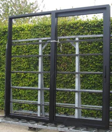 aluminium schuifraam , schuifdeur , pui 258 x 255 zwart 9005 beschikbaar voor biedingen