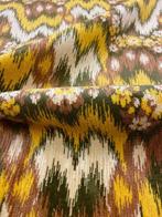 Prachtig fluwelen jacquard / ikat-efect sfumato vintage -