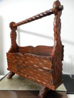 Support - Bois - Meuble de lecture brutaliste