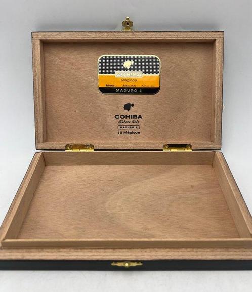 Cohiba - Lot Fumeur - Zonder Minimumprijs - Sigarendoos (4), Verzamelen, Rookartikelen, Aanstekers en Luciferdoosjes