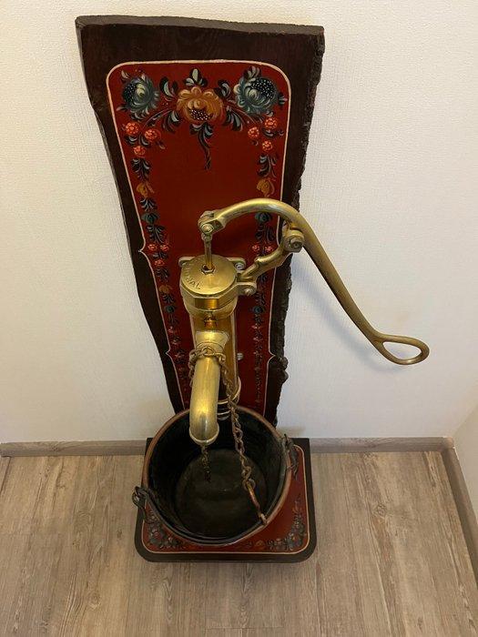 Pomp (2) - national - 1950-1960, Antiek en Kunst, Antiek | Overige Antiek