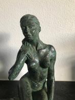 SOLEDAD - Mundiart - Figuur - Figuur van een zittende vrouw, Antiek en Kunst
