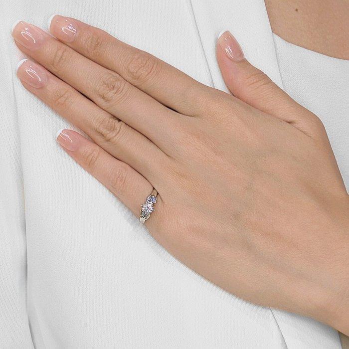 Ring Platina - 0.64ct. tw. Diamant (Natuurlijk) - Diamant, Handtassen en Accessoires, Ringen