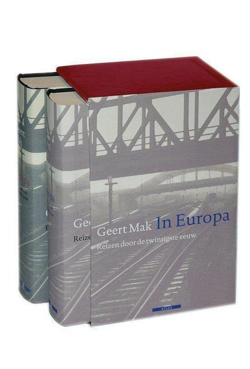 In Europa- Tweedelige Gebonden Editie In Cassette, Boeken, Romans, Gelezen, Verzenden