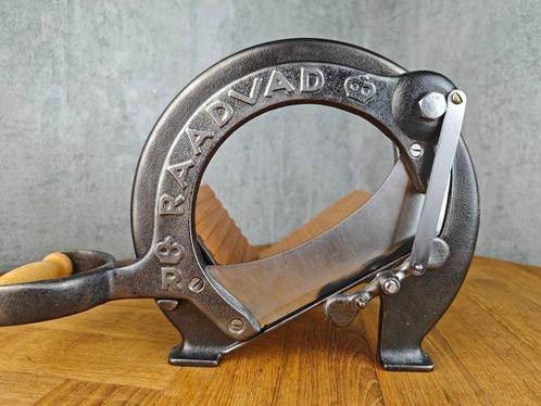 Raadvad - Ove Larsen - Broodsnijmachine - Model 294 - Hout,, Antiek en Kunst, Antiek | Keukengerei
