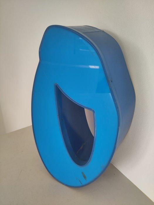 sculptuur, Typographie Buchstabe  O  - 43 cm - Metaal,, Antiek en Kunst, Antiek | Wandborden en Tegels