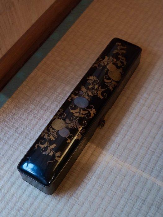 Boîte - Étui en laque japonaise Maki-e pour éventail avec, Antiek en Kunst, Antiek | Overige Antiek