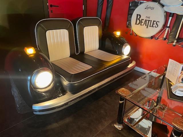 vw kever sofa zwart, Huis en Inrichting, Zetels | Zetels, 150 tot 200 cm, 75 tot 100 cm, Nieuw, Kunststof, Leer, Ophalen
