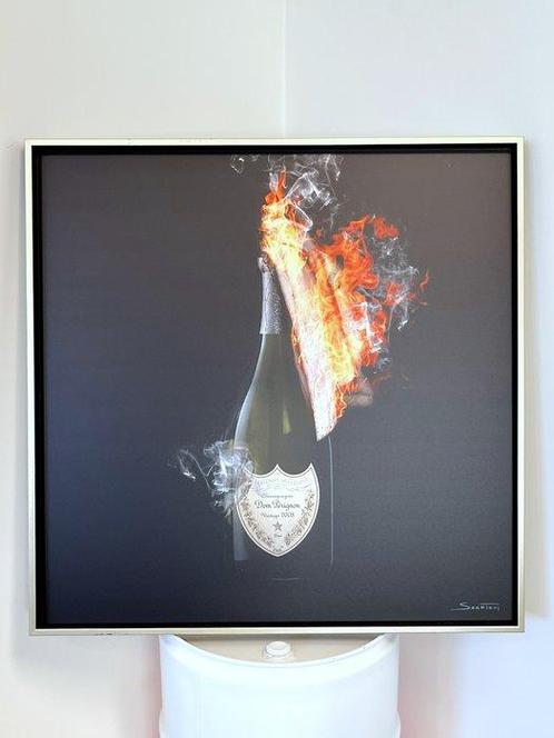 Suketchi - Dom Perignon Molotov Cocktail, Antiquités & Art, Art | Peinture | Moderne