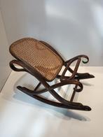 Attr. Thonet - Chaise à bascule - Bois, Rotin