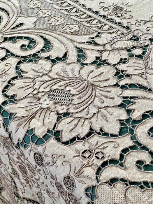 Oude complete tafelkleedset, tafelkleed + 12 servetten,, Antiek en Kunst, Kunst | Designobjecten