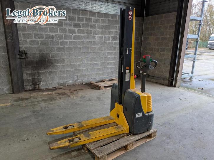 Jungheinrich EMC 110 - Elektrische stapelaar, Zakelijke goederen, Machines en Bouw | Heftrucks en Intern transport, Overige typen