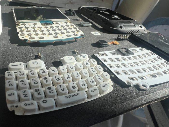 Blackberry BlackBerry curve desmontado - Mobiele telefoon, Games en Spelcomputers, Spelcomputers | Overige Accessoires