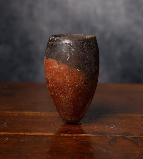 Oud-Egyptisch Zwart aardewerk. Met rapport. - 15 cm, Verzamelen, Mineralen en Fossielen
