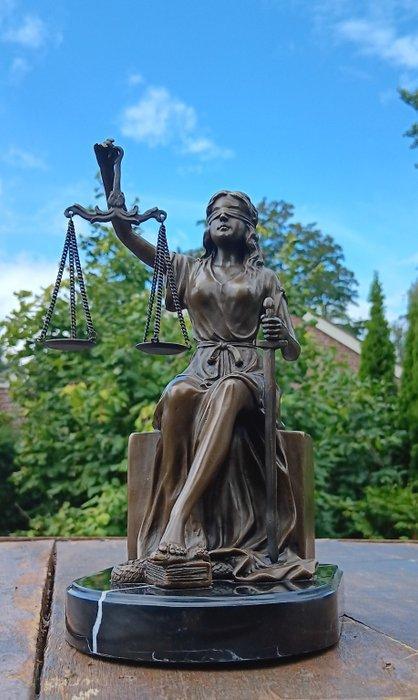 naar mayer - Sculpture, Godin van gerechtigheid - 25.5 cm -, Antiek en Kunst, Kunst | Designobjecten
